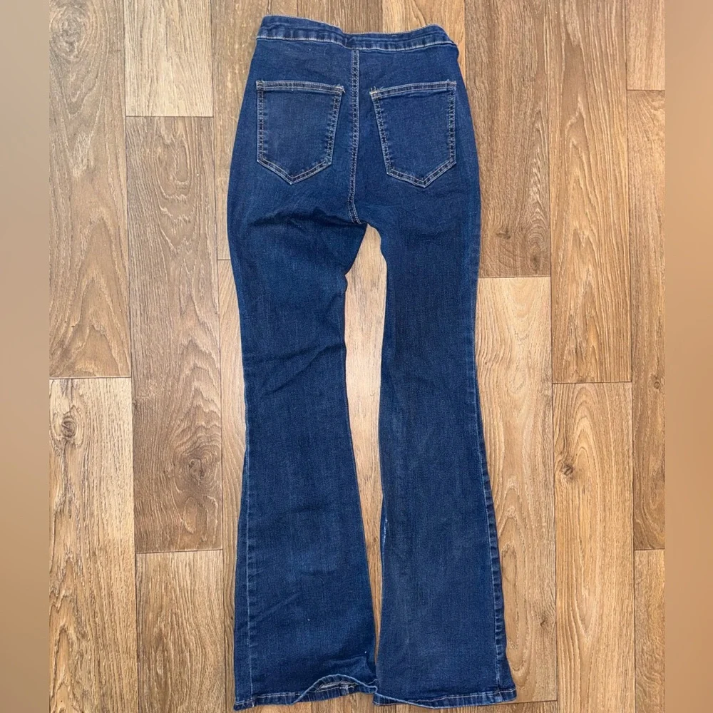 Rue 21 Flare Jeans Size 4 - Picture 2 of 4